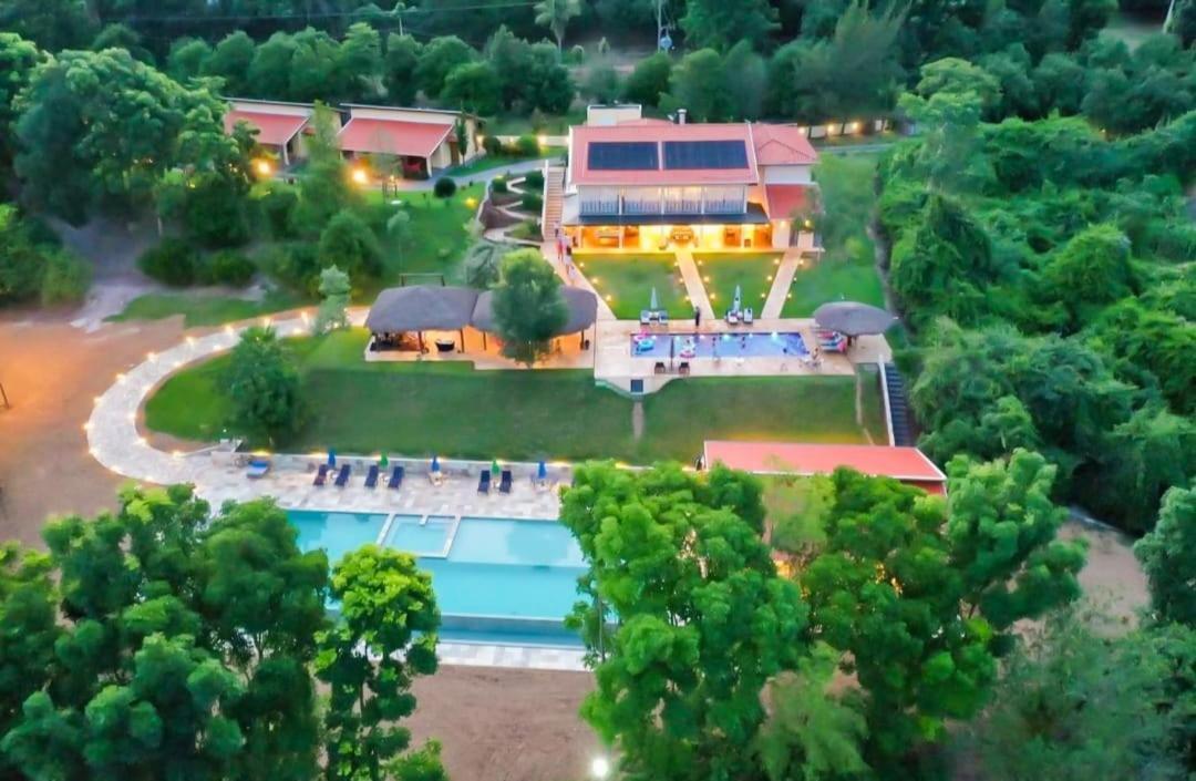 Pousada Fazenda Peroba Rosa Pedregulho Exterior photo