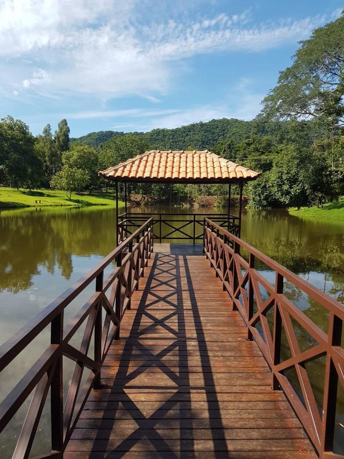 Pousada Fazenda Peroba Rosa Pedregulho Exterior photo